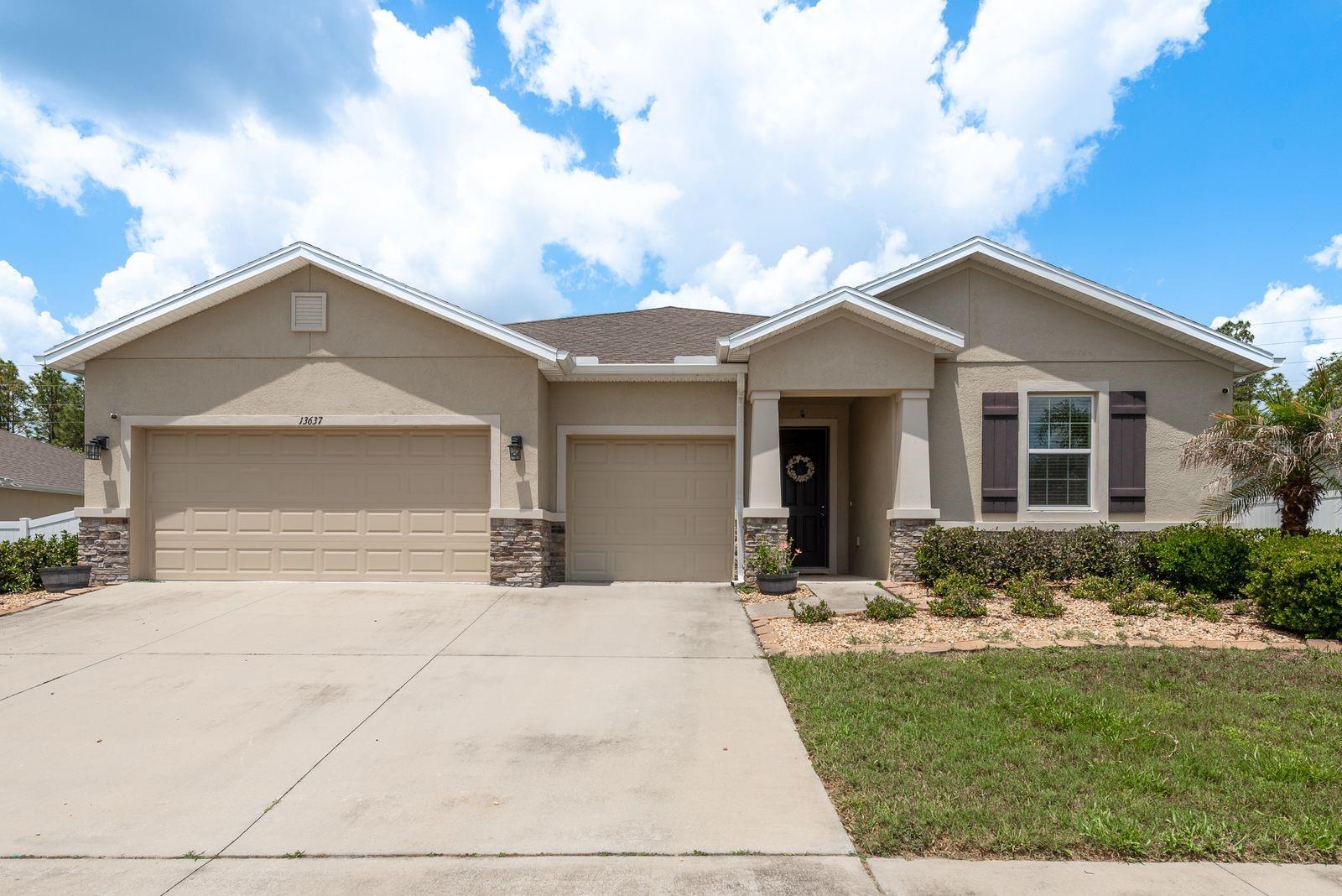 13637 BLYTHEWOOD DR
